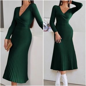 Classic Pleated Fitted Minimalist Sweater Dress